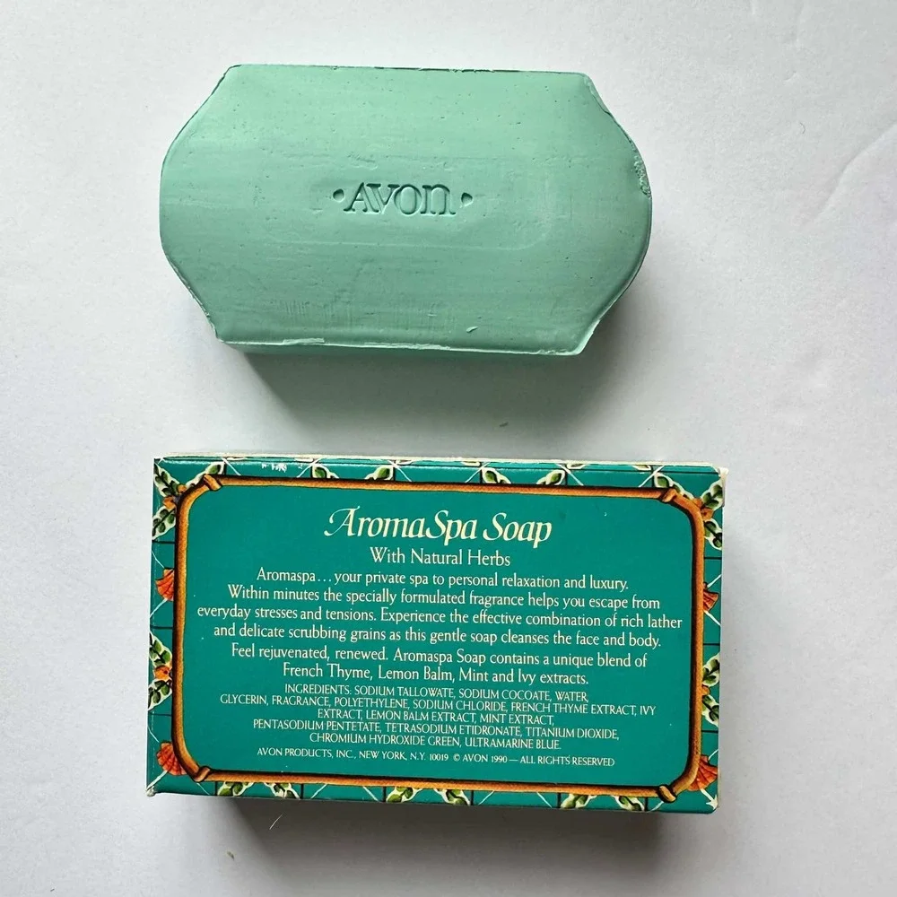 Vintage 1990 Avon AromaSpa Soap Bar with Natural Herbs 4 oz Green Shell Box‎